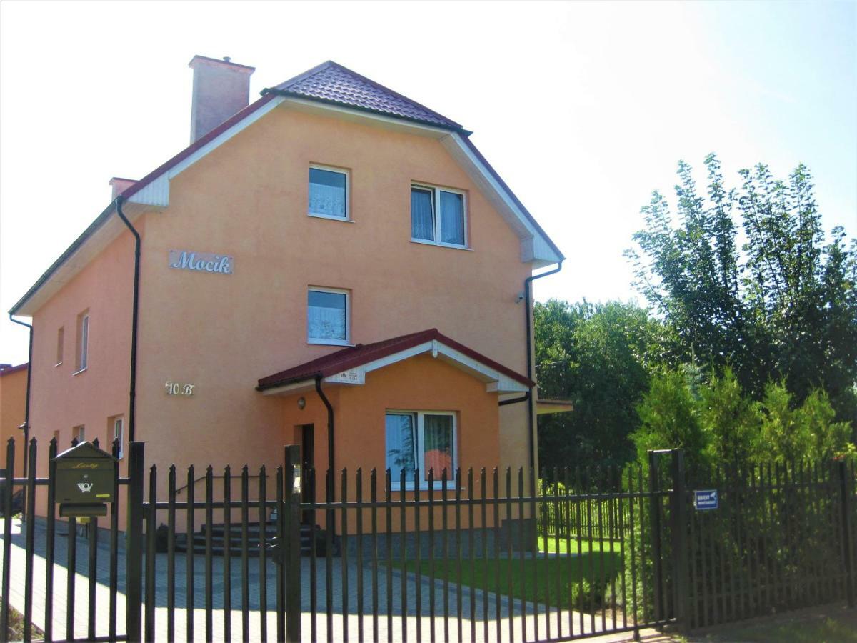 Mocik Проживання в сім'ї *